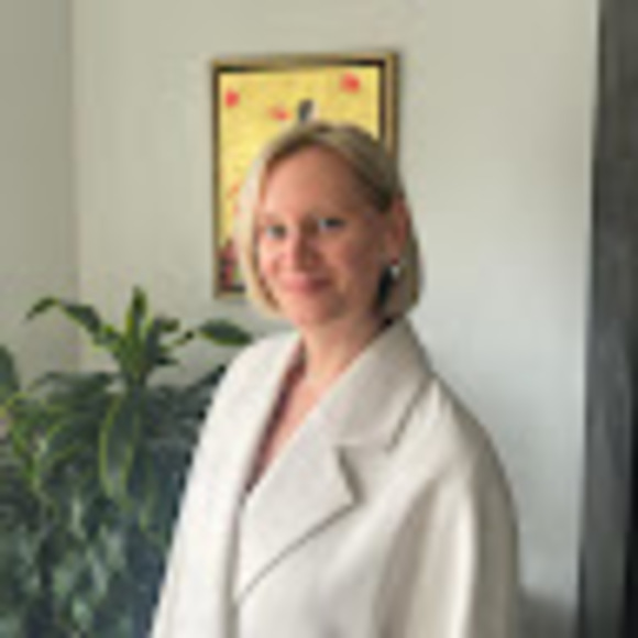 Meet your Posher, Suzannah - Picture 1 of 1